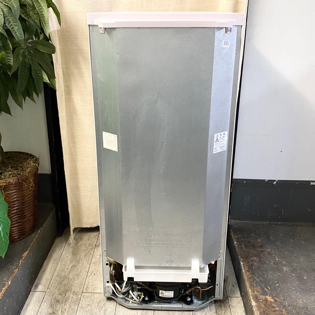 可愛いキッチンに大変身♪人気のピンク♪2ドア冷凍冷蔵庫137L