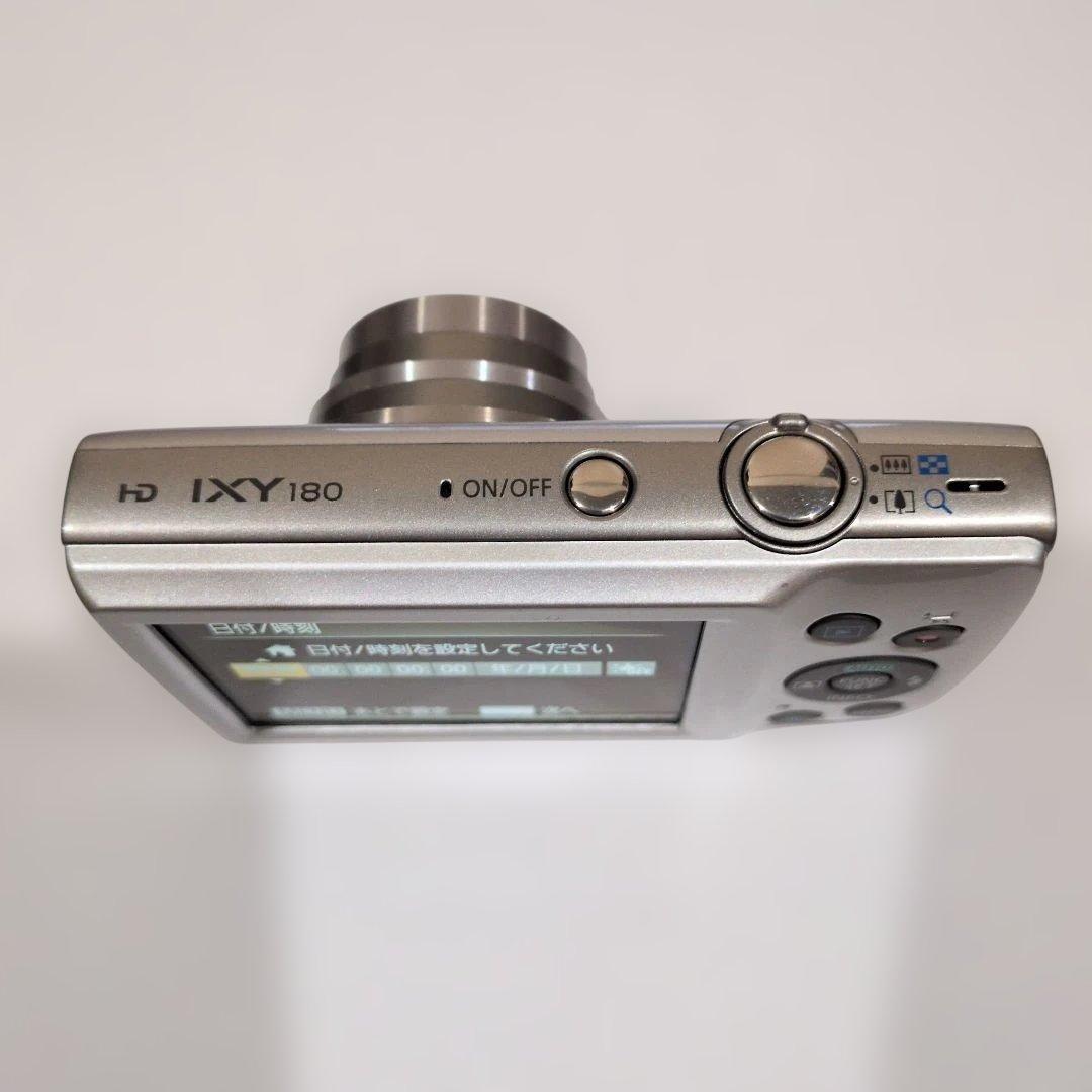 Canon IXY 180 本体と付属品