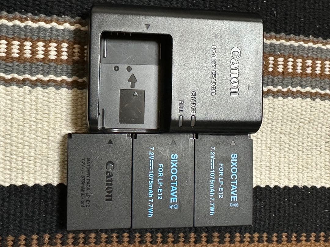 Canon EOS Kiss M ダブルレンズセット　ミラーレス