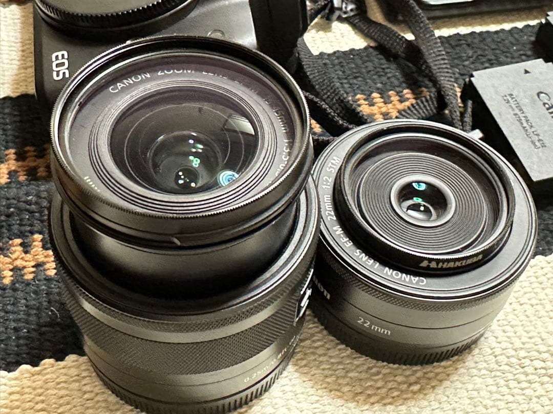 Canon EOS Kiss M ダブルレンズセット　ミラーレス