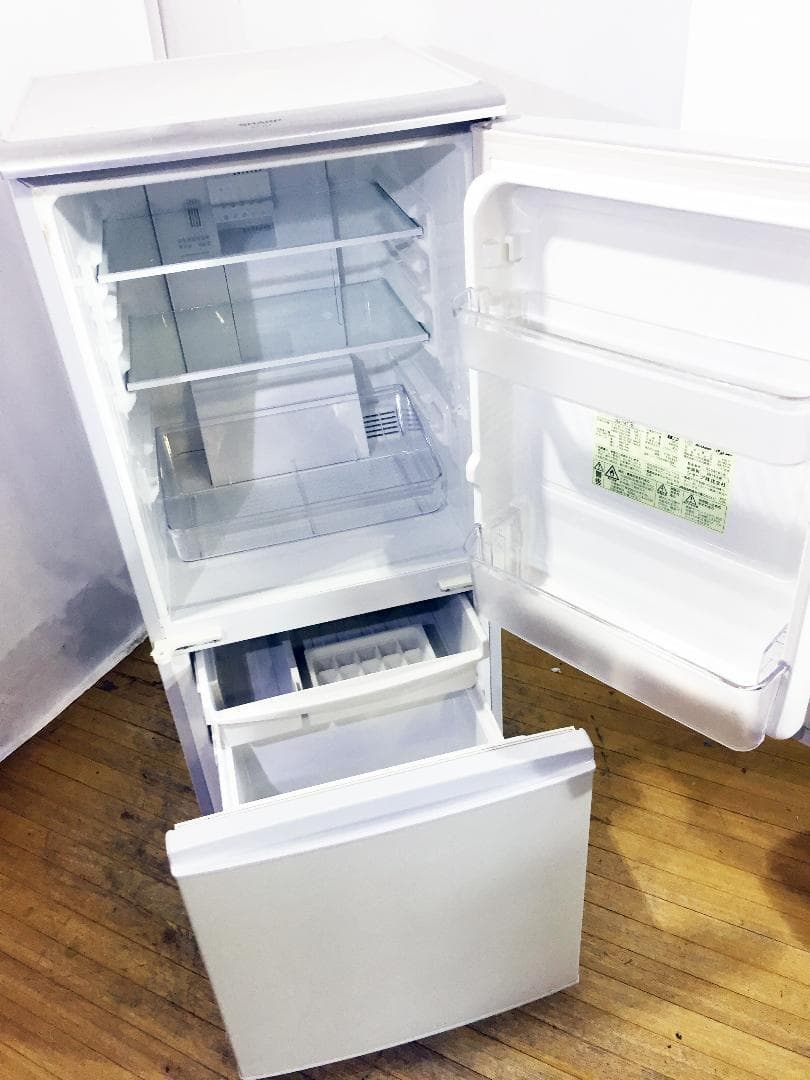 送料無料★◆中古★SHARP 137L 冷蔵庫【SJ-14T-S】