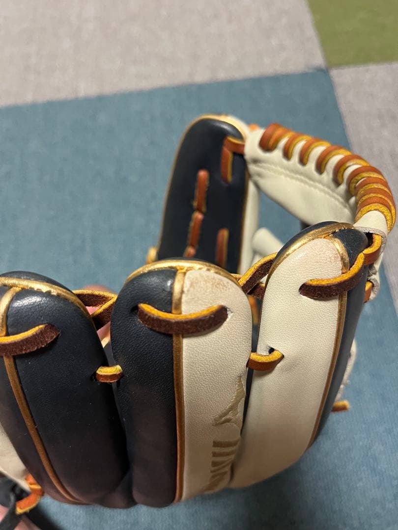 y*u様 ミズノ グローバルエリート 軟式 グラブ 勝色コレクション