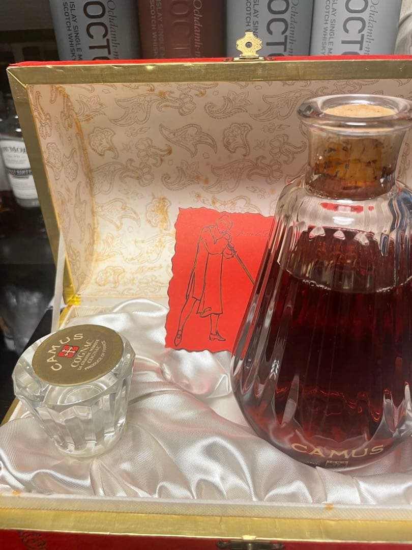 カミュ　バカラクリスタルボトル　CAMUS　LA GRANDE MARQUE
