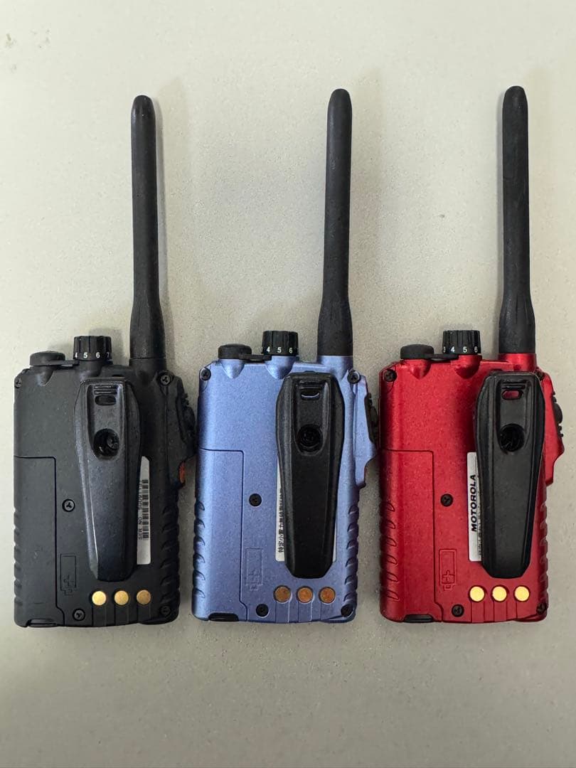 免許不要　特定小電力トランシーバ　３台セット