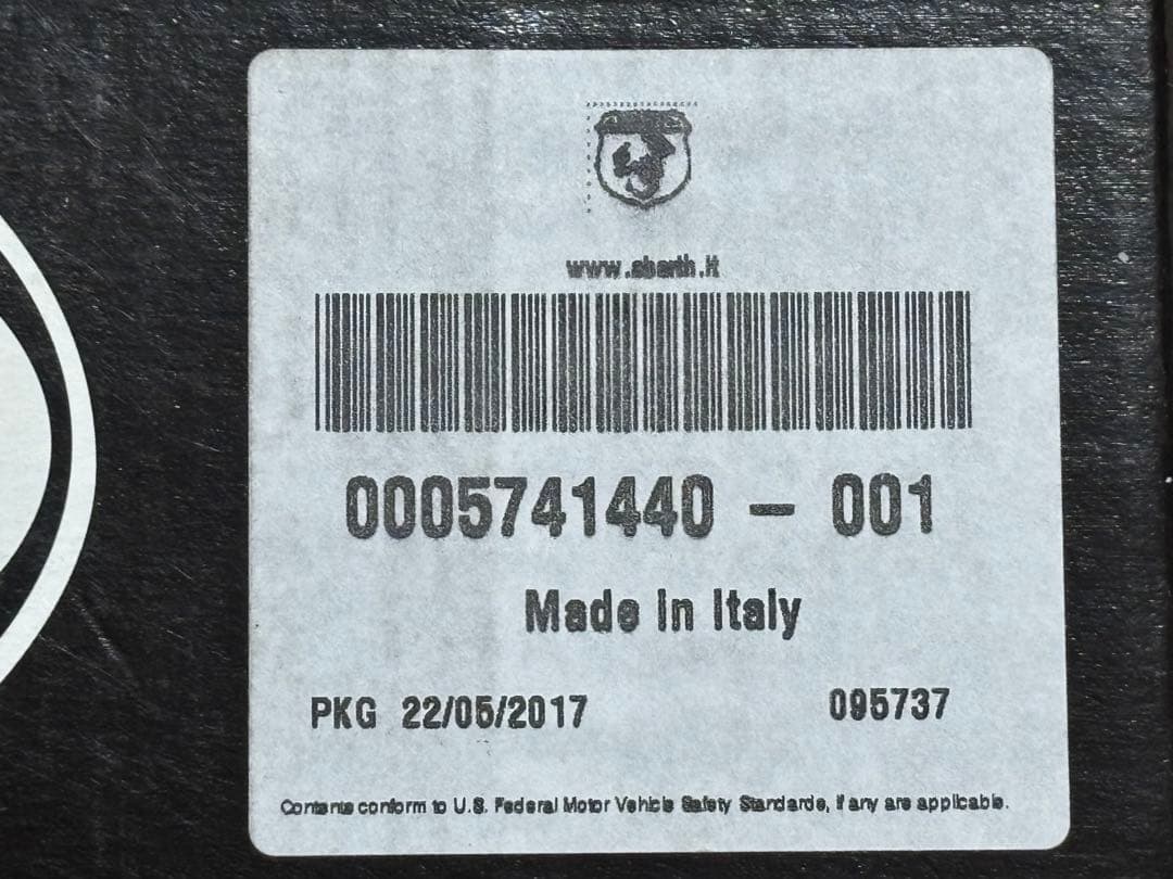 アバルト595フェールキャップ　未使用品➕新品エアーフィルタ➕タオル