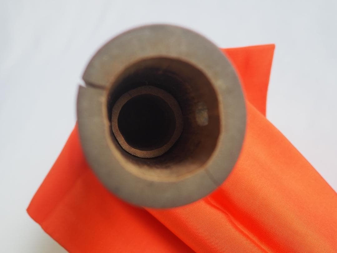 大徳寺435世管長 大綱宗彦自作『竹尺八花入  銘：忍草』