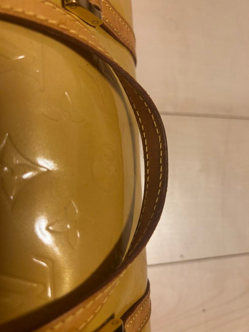 Louis Vuitton モノグラム　ヴェルニ　ベッドフォード　イエロー