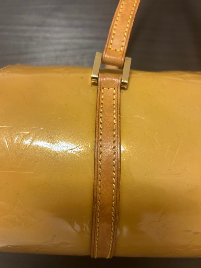Louis Vuitton モノグラム　ヴェルニ　ベッドフォード　イエロー