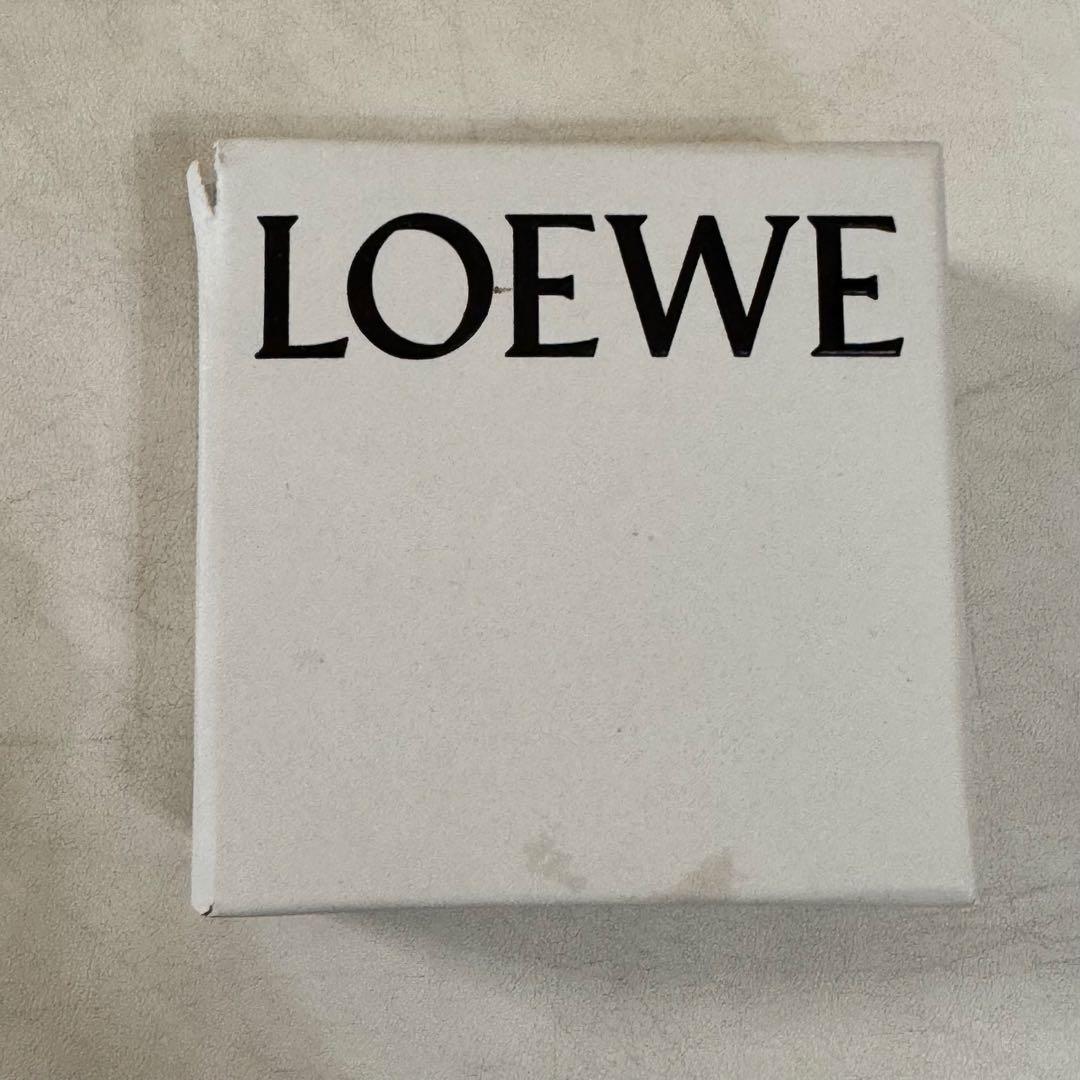 LOEWE ゴールド ブローチ ポーチ付き