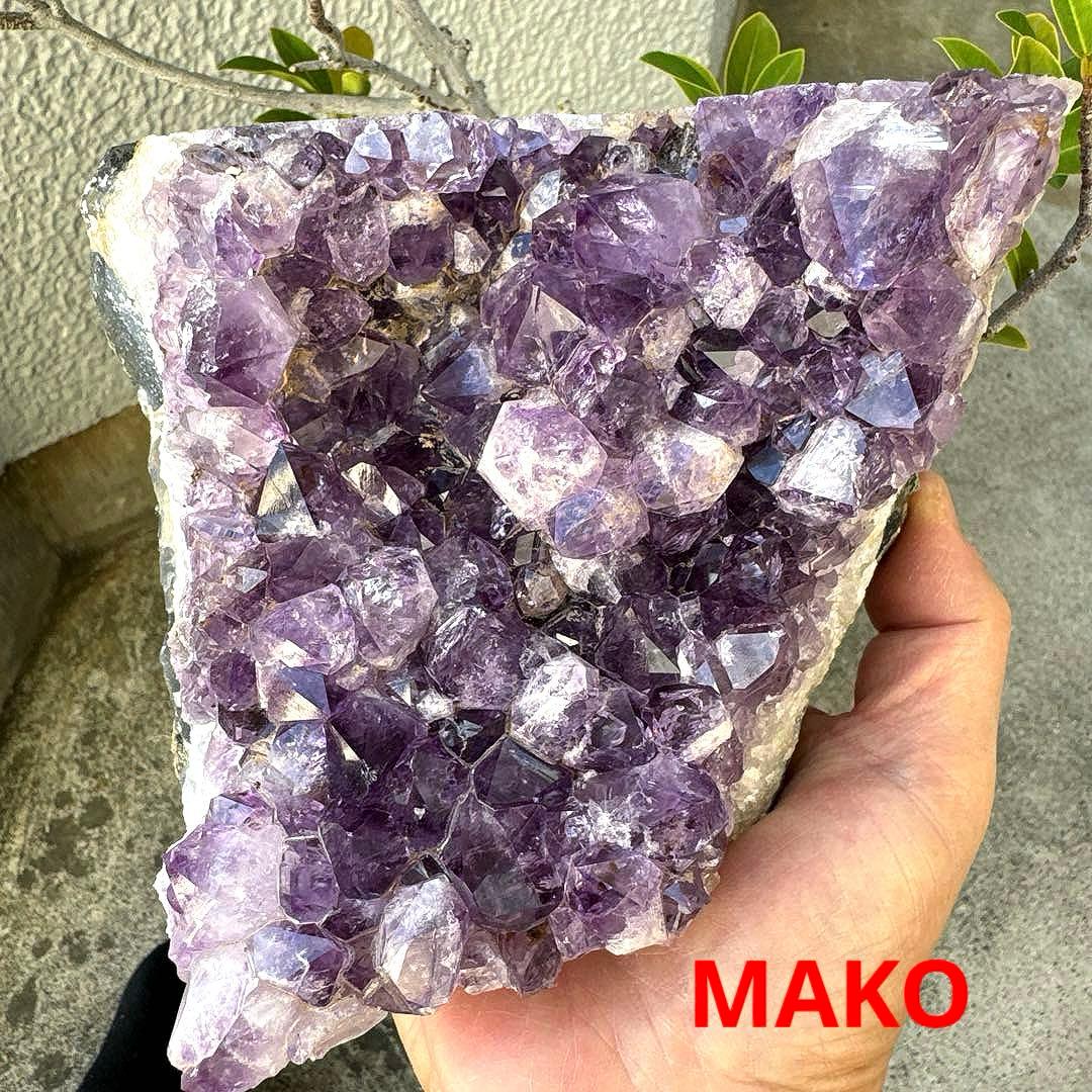 M1849☆アメジストクラスター1.8Kg☆ブラジル産☆天然石☆N51011-B