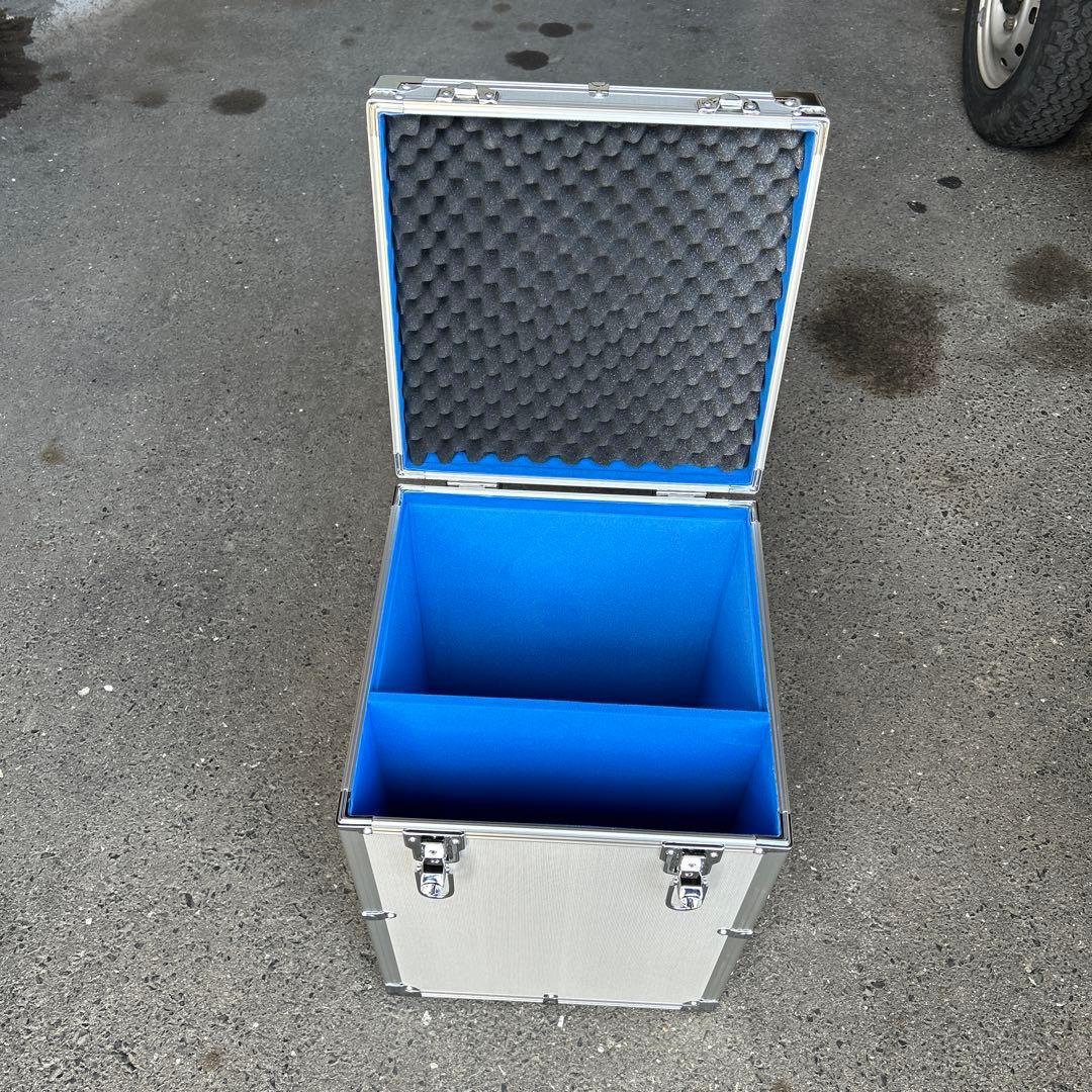 アルミ製シルバーケース 鍵付き　ポータブルアンプ用