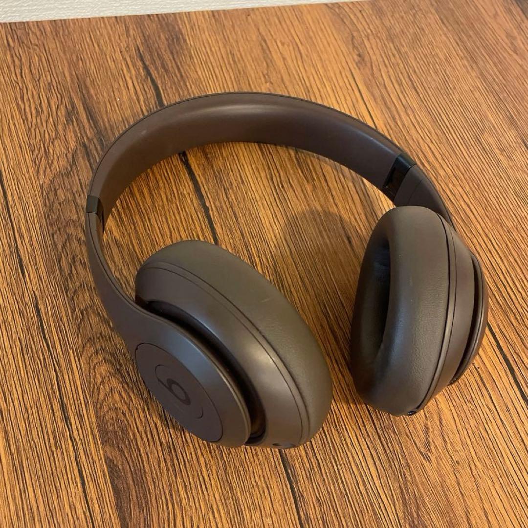 良品⭐️Beats Studio Pro ワイヤレスヘッドホン　ディープブラウン