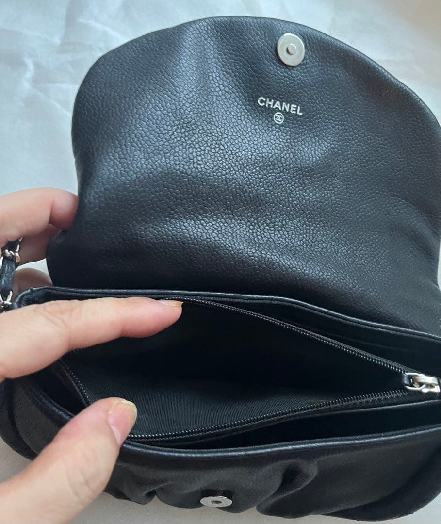 美品　シャネル ハーフムーンショルダーバッグ　チェーンウォレット キャビアスキン