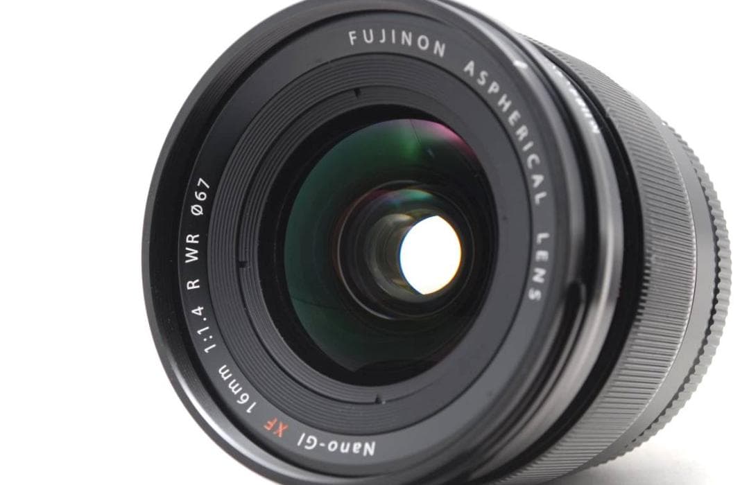【大口径な単焦点】 FUJIFILM XF 16mm F1.4 R WR