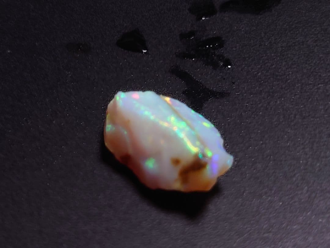 エチオピア　オパール　鉱物　原石　プレシャス　標本　チョーク