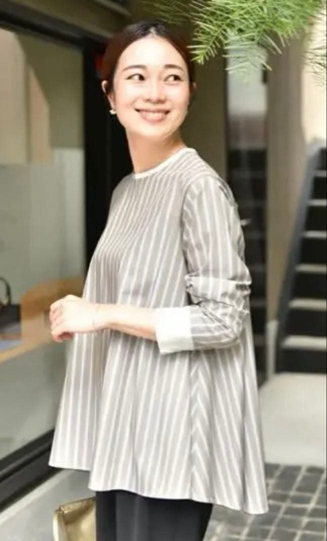 ourシワになりにくい播州織フレアブラウス　ベージュ