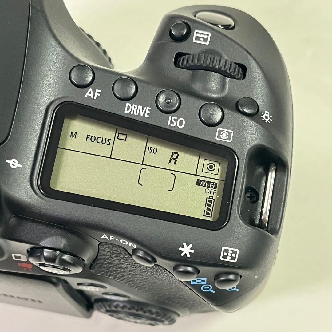 デジタルカメラ Canon EOS 80D EF-S 18-135mm f/3.5-5.6 IS