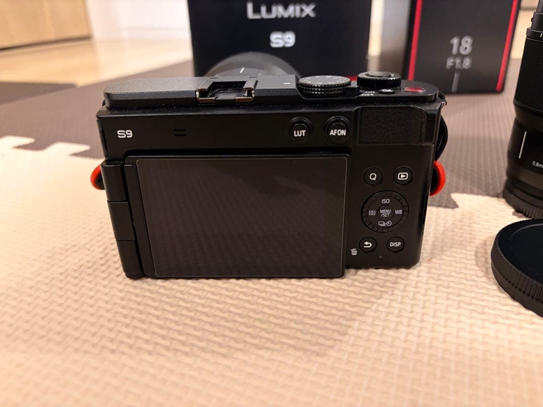LUMIX S9本体　レンズF1.8の18ミリ　レンズF1.8の85ミリ