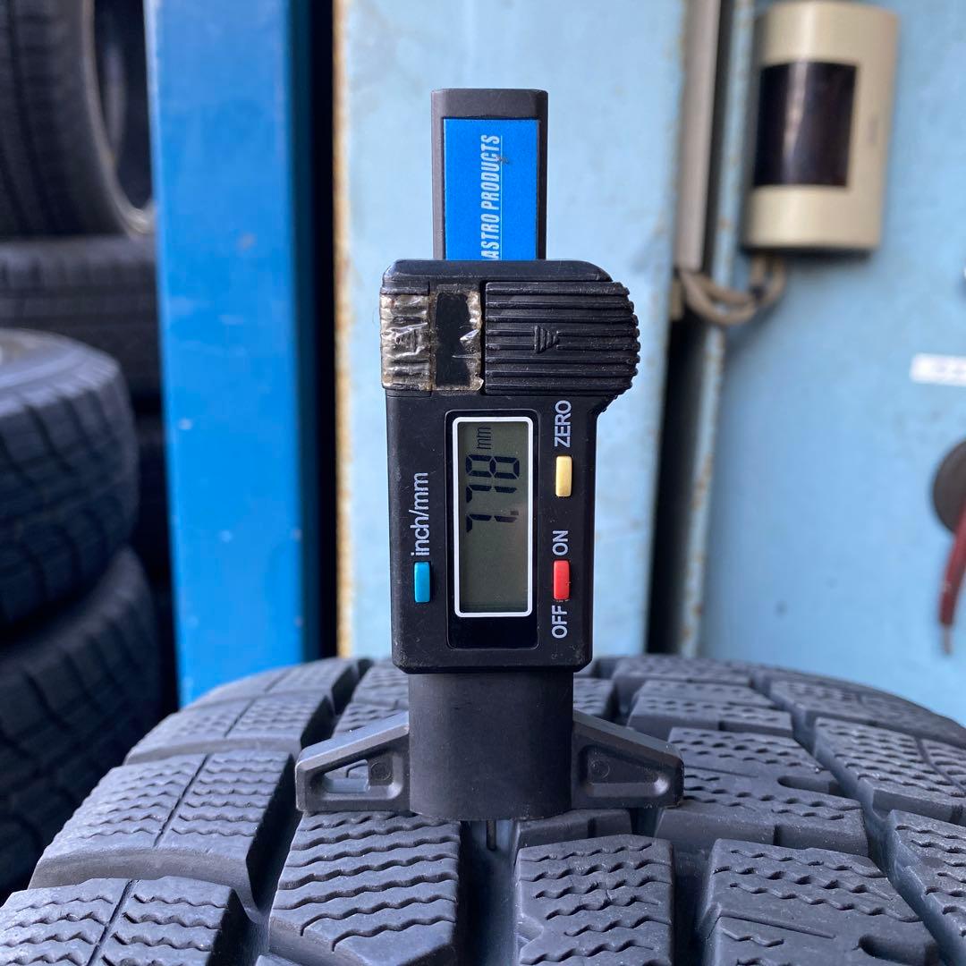 中古バリ溝ダンロップスタッドレスセット205/65R16 ヤリスクロス