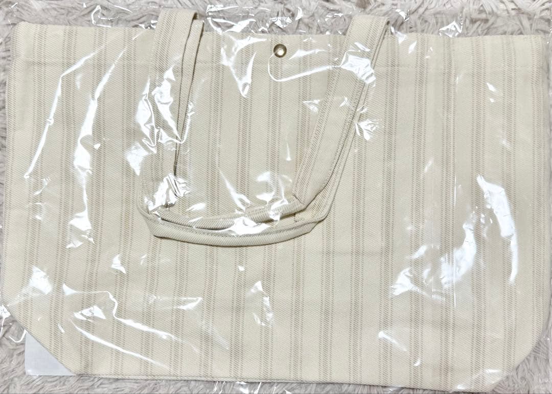 バッグ Scoop and Escape Large Tote HLT