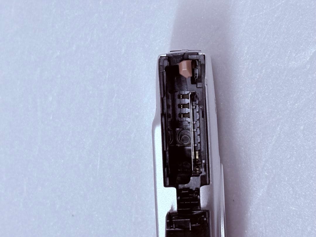 Canon IXY 220F シルバー 動作確認済 コンデジ シンプルデザイン