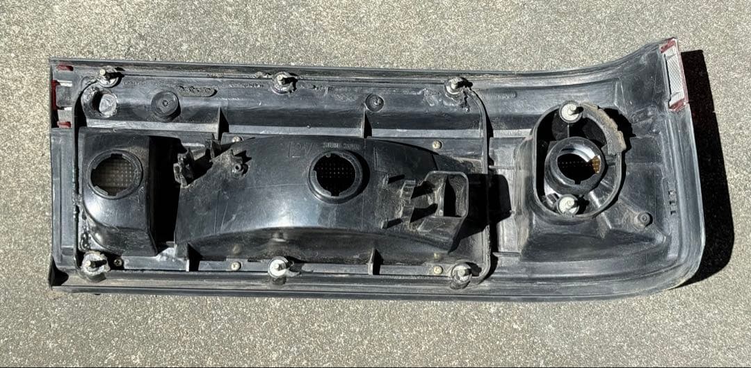 AE86 3ドア用トレノ後期テール・リアガーニッシュのセット