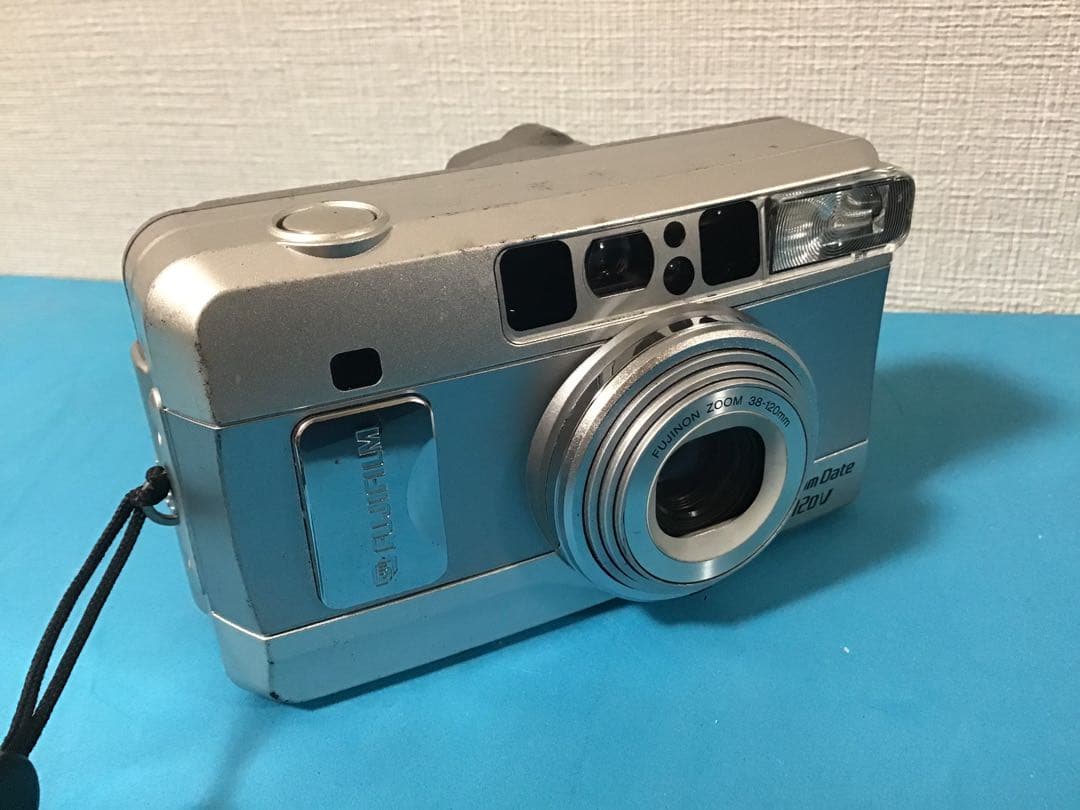 フィルムカメラ　フジ　ズームデート　１２０V 伸縮式レンズ