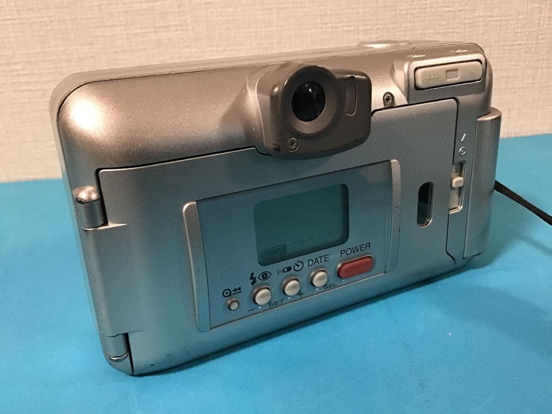 フィルムカメラ　フジ　ズームデート　１２０V 伸縮式レンズ