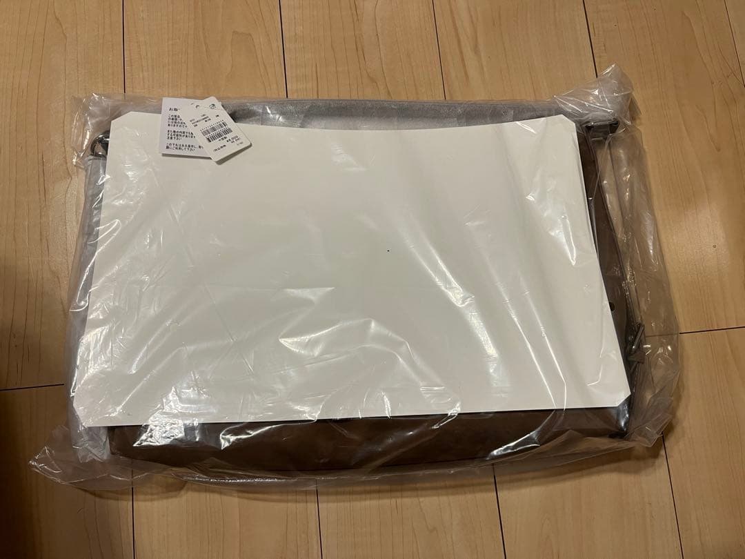 【yomo企画】チャーム付きワンハンドルベルトデザインバック