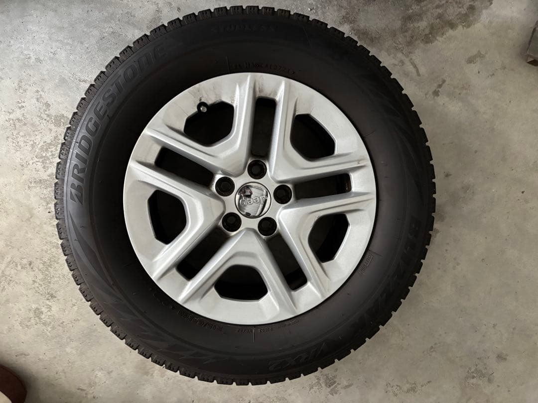 Jeepコンパス純正16インチスタッドレス 4本PCD5×110 レネゲード対応