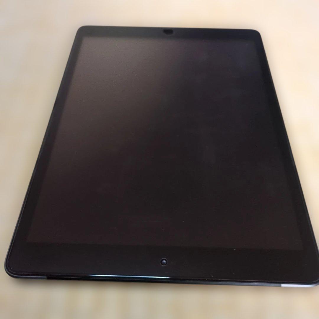 Apple iPad (第7世代)スペースグレイ 32GB セルラーdocomo