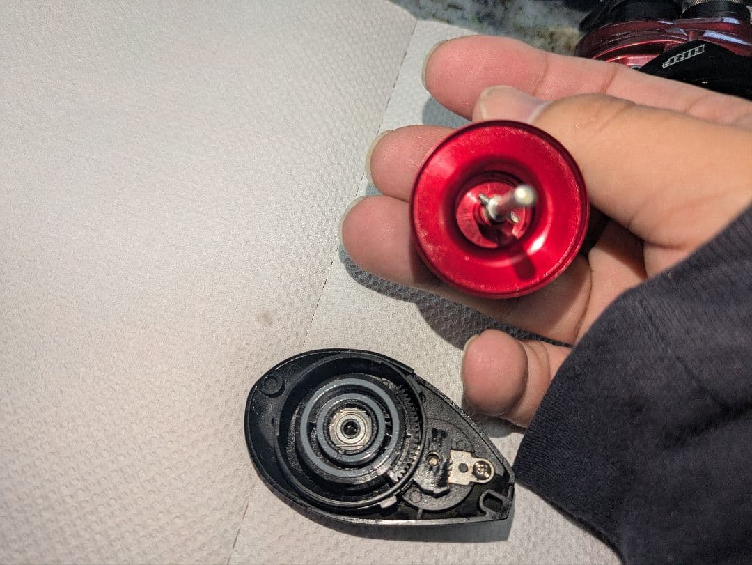 DAIWA ダイワ 20 HRF PE スペシャル 8.1R-TW ハンドル交換