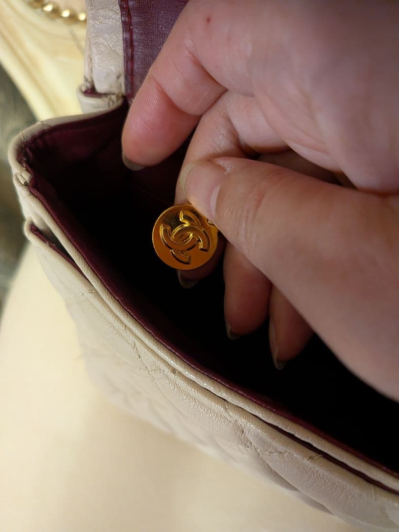 CHANEL ダブルフラップアイボリー バッグ