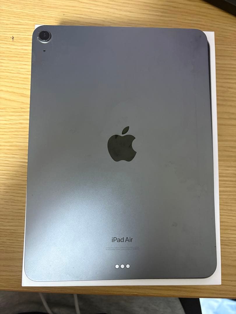 iPad air 第5世代 WiFiモデル 64GB