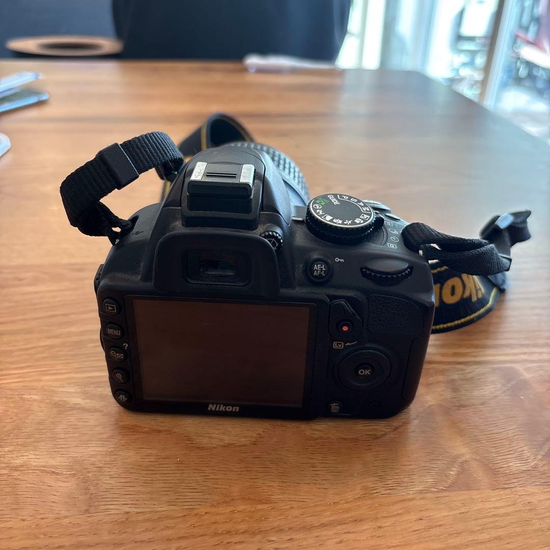 Nikon D3100 デジタル一眼レフカメラ　レンズ