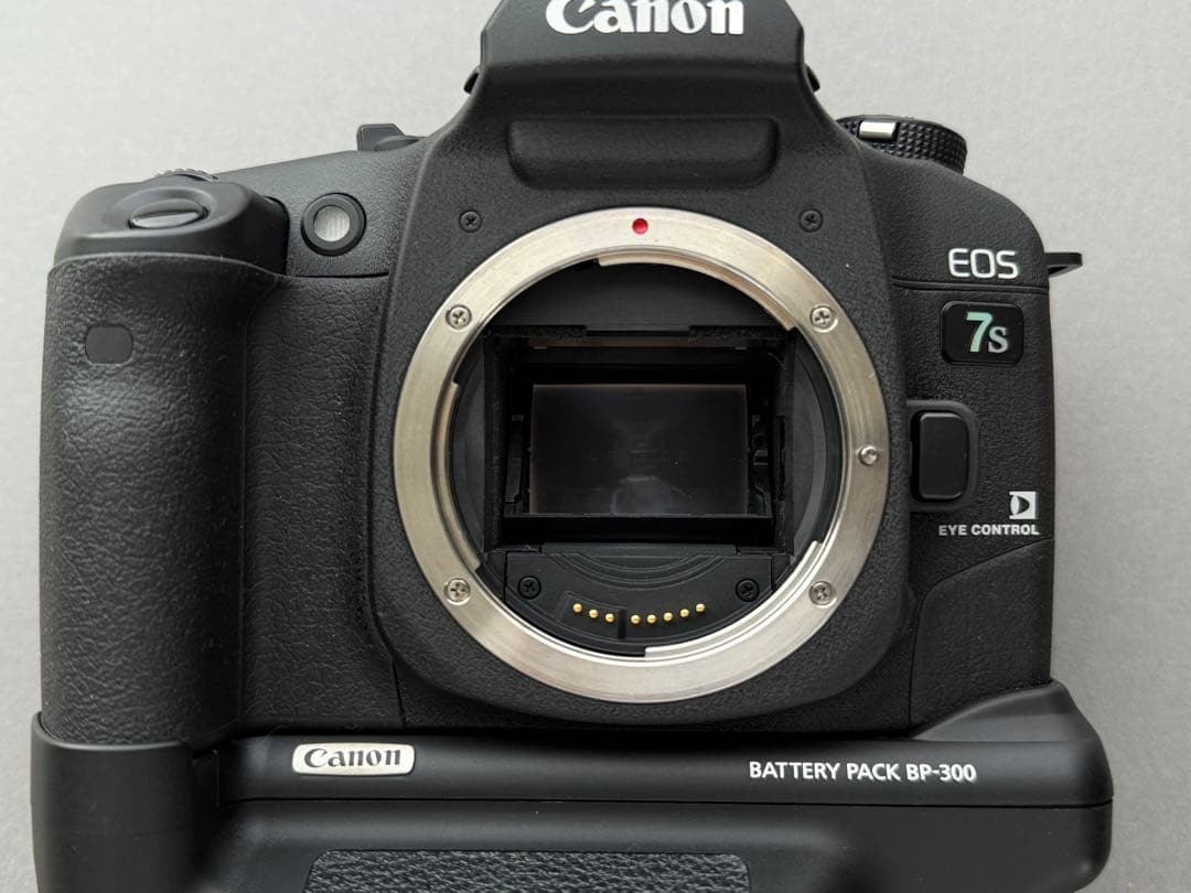 【美品・元箱あり】CANON EOS 7s ボディ バッテリグリップ付き