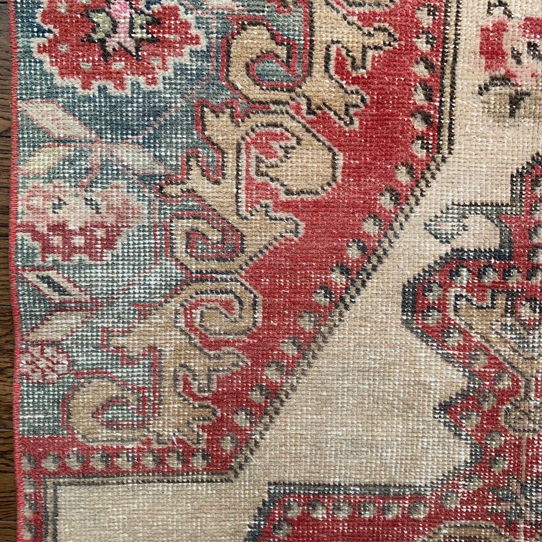 リリー　プロフ必読^ - ^様　アヴァノスラグ　トルコヴィンテージラグ