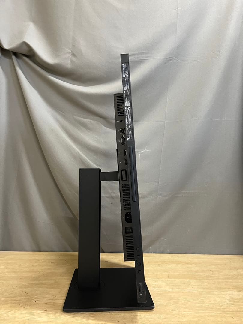 HP Z23n G2 23インチモニター　PS4対応　高さ調整　回転機能