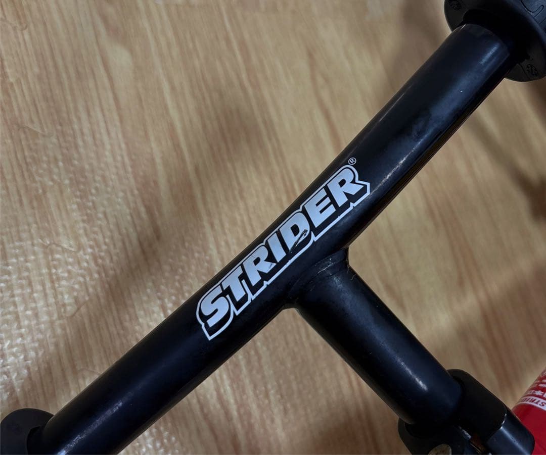 STRIDER ストライダー クラシック バランスバイク 赤 レッド 正規