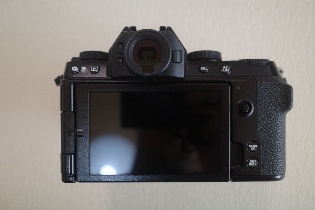 Fujifilm X-S10 ミラーレス一眼