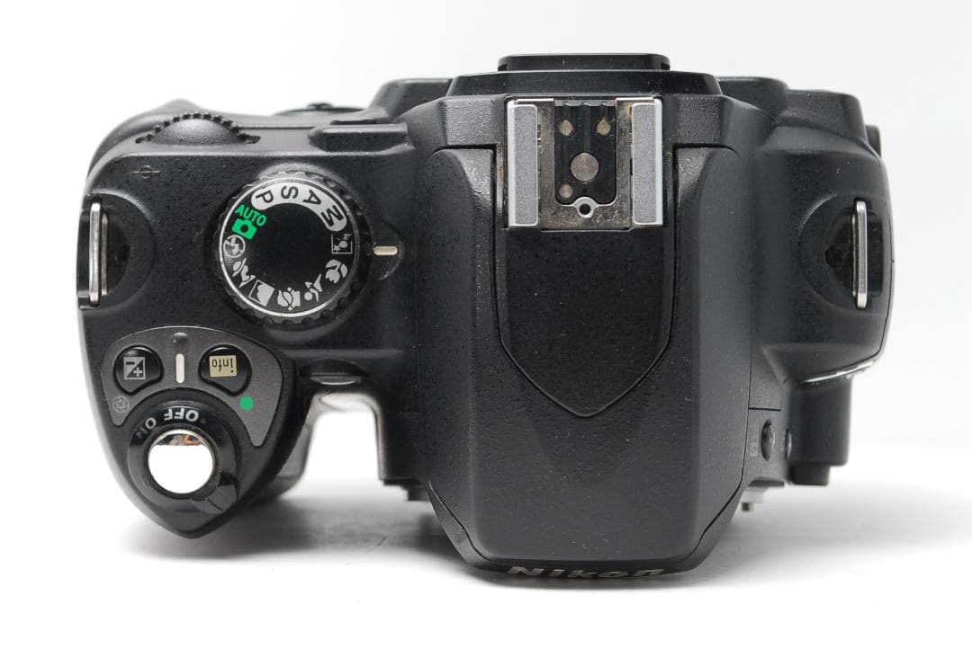 Nikon D40　スマホ転送　安心の手振れ補正　一眼レフデビューピッタリの１台