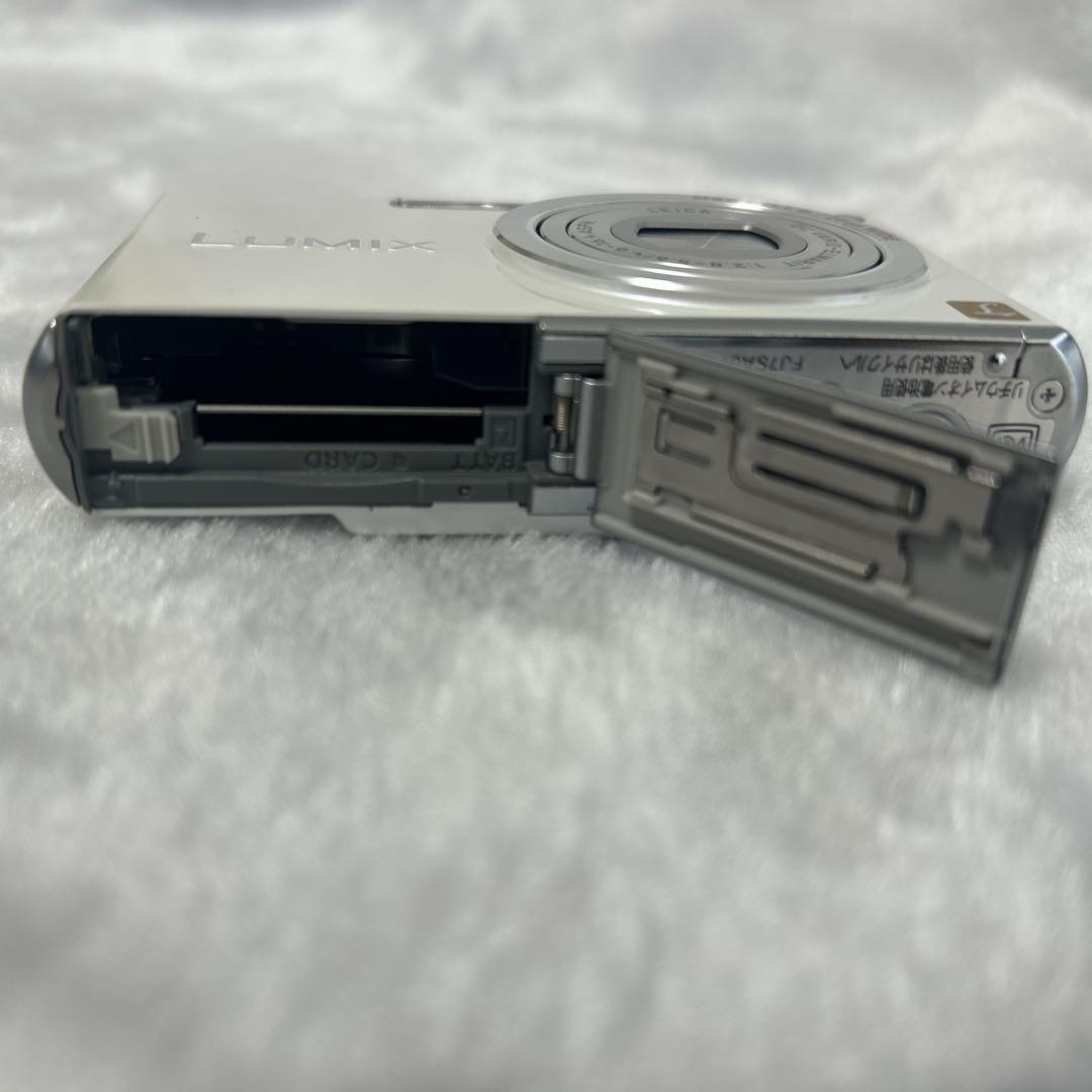 【美品】 Panasonic パナソニック LUMIX DMC-FX33 箱