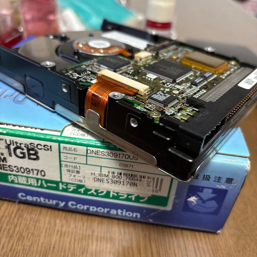 内蔵型ハードディスクドライブ IBM DNES309170 9.1GB 3.5ultra SCSI HDD