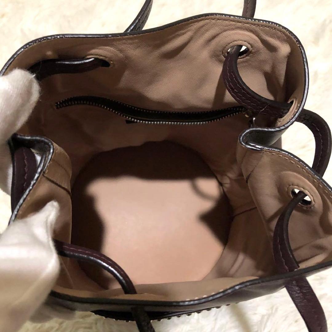 新品同様✨J&Mデヴィッドソン デイジーウィズスタッズ　レザー　ハンドバッグ