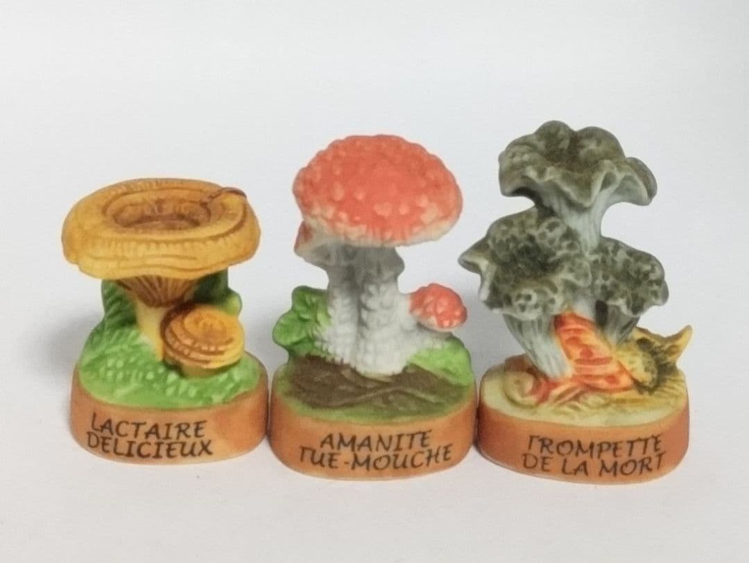 9個セット　きのこ　フェーブ　ミニチュア　置物　飾り　匿名配送
