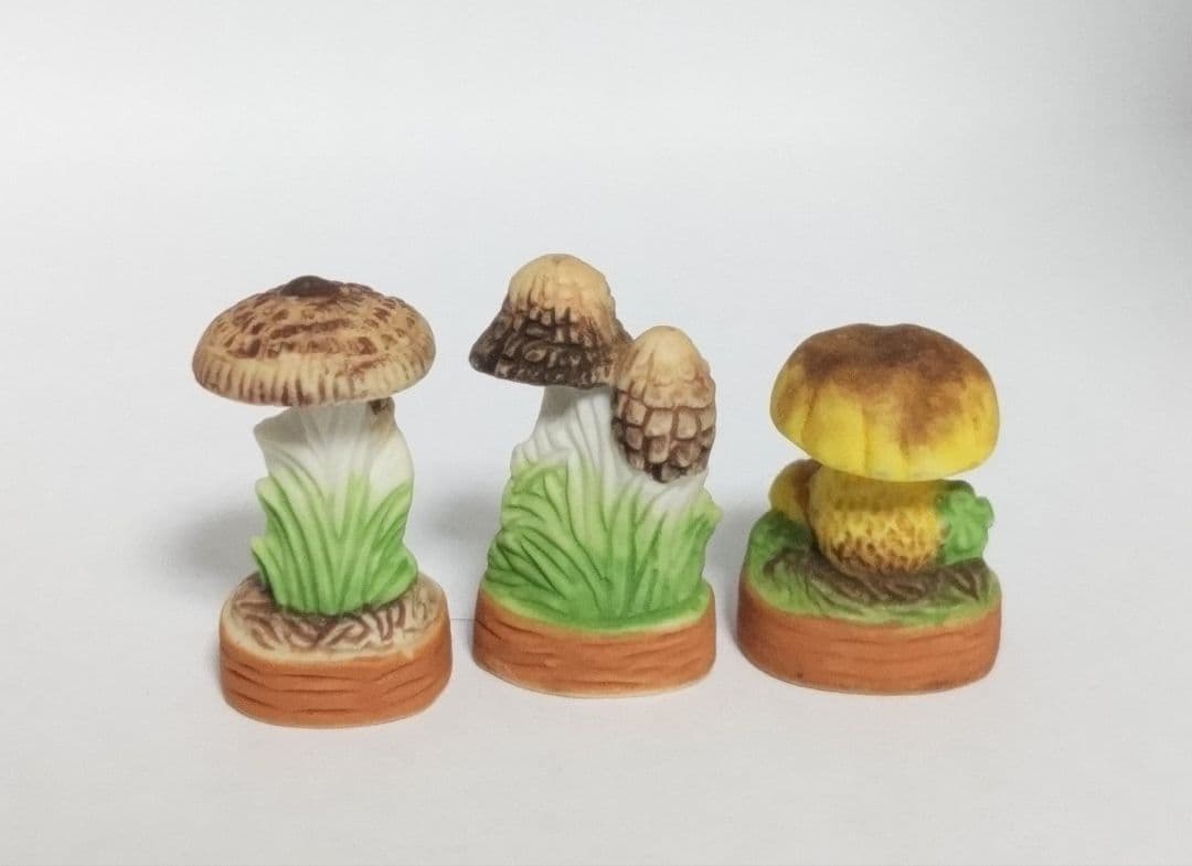 9個セット　きのこ　フェーブ　ミニチュア　置物　飾り　匿名配送