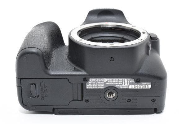 【美品】キャノン Canon EOS Kiss X9 ボディ　一眼レフカメラ