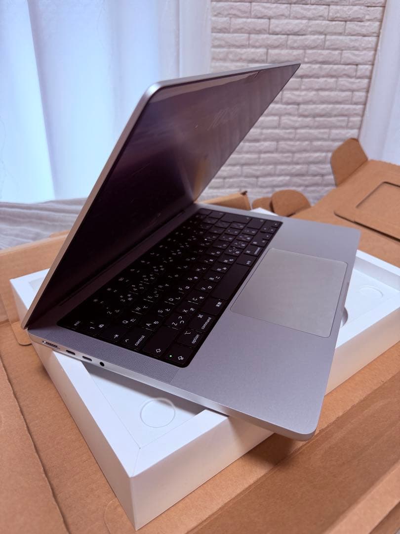 ギアパパ様用【稀少 SSD 2TB】MacBook Pro M1 14インチ