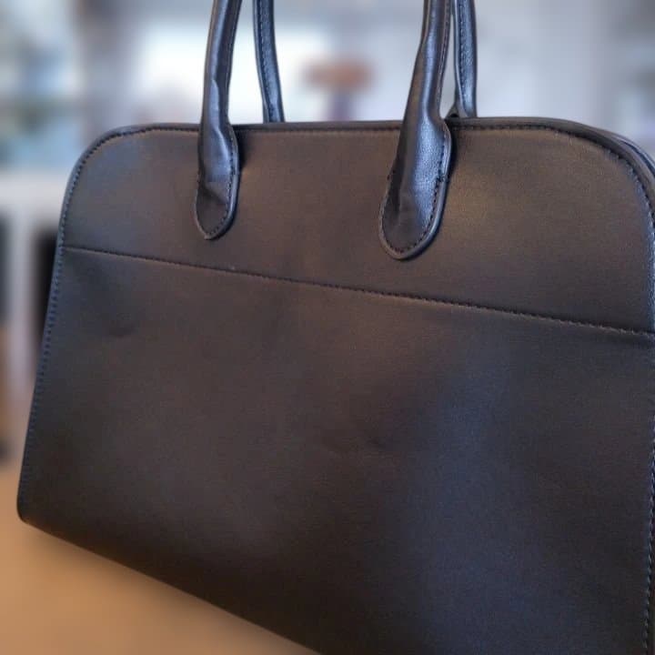 THE ROW 風 黒 ハンドバッグ