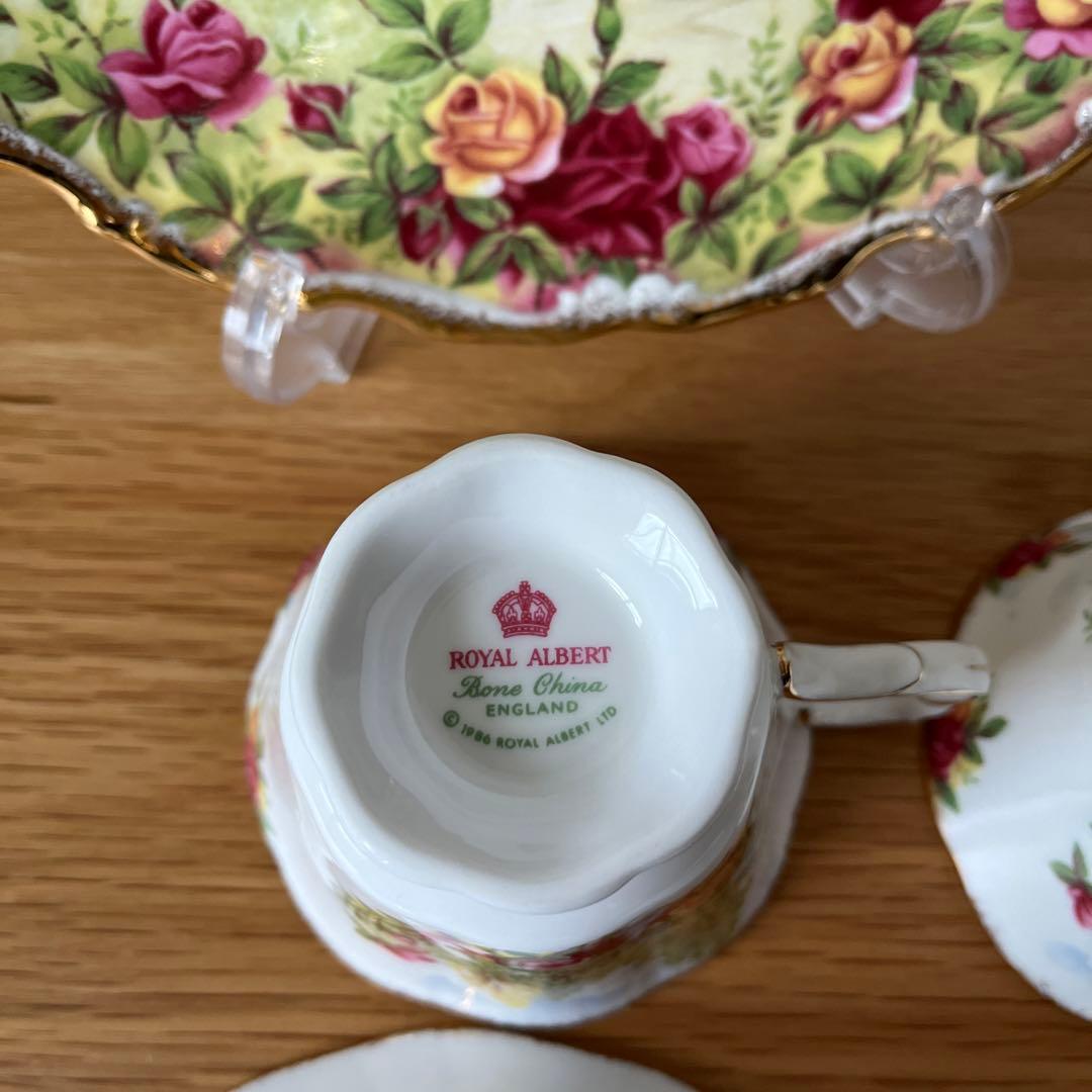 レア✩ロイヤルアルバート　セレブレーション　トリオ　2セット